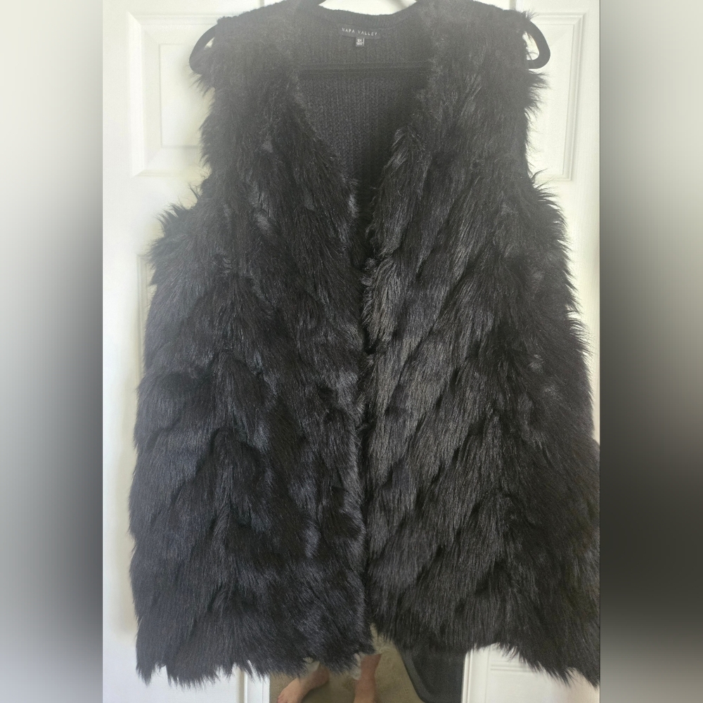 Plus Size Black Faux Fur Vest With Sweater Knit Back